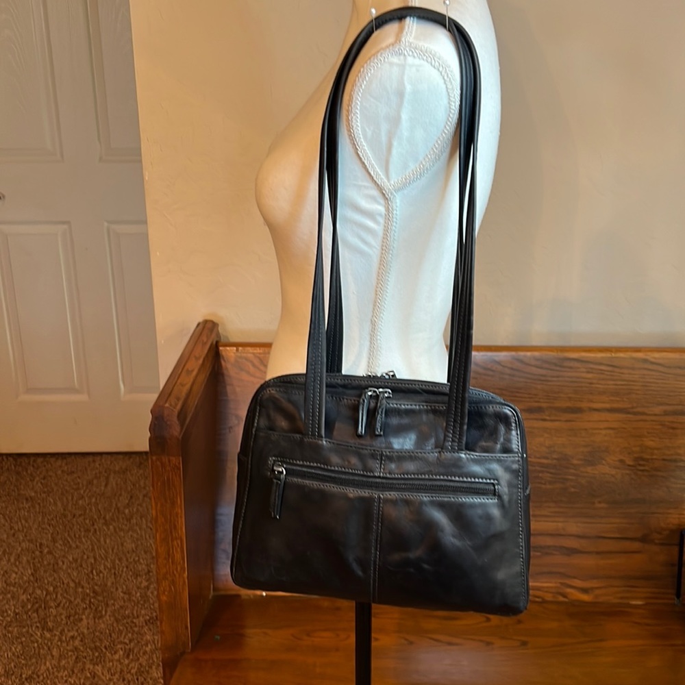TIGNANELLO BLACK GENUINE LEATHER SHOULDER BAG
